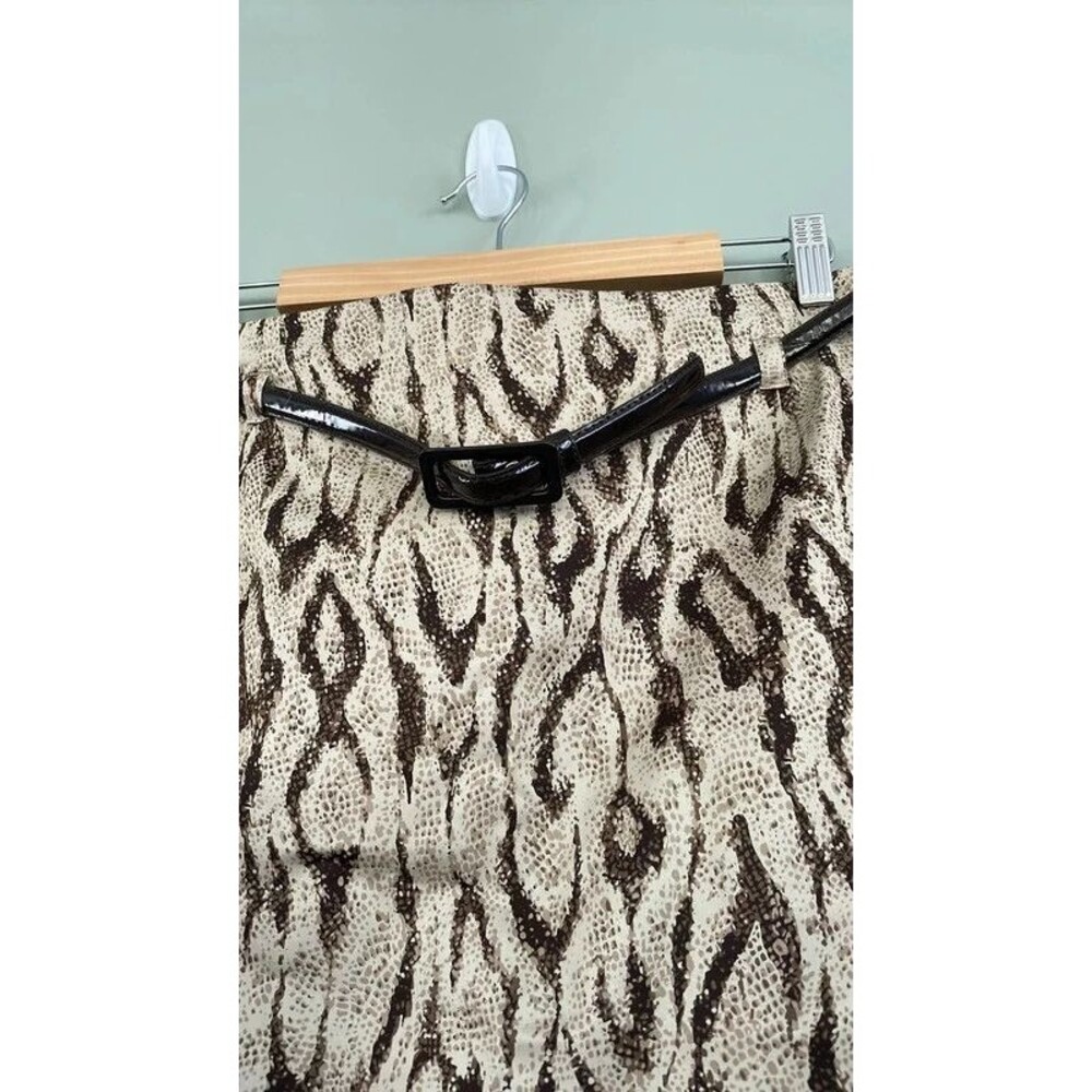 Apt. 9 women’s NWT 18 brown lined skirt with side, zipper and slit at hem